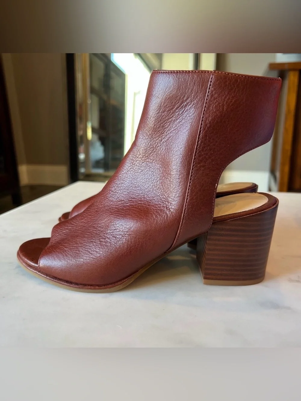Kenneth Cole Open-Toe Leather Low Heel